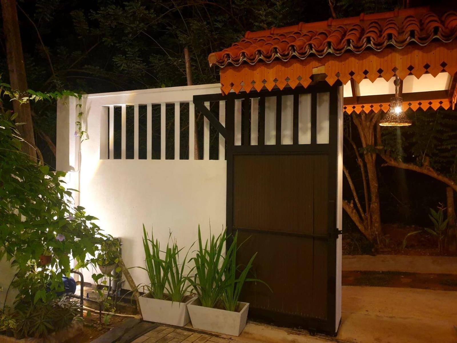 Lanka Villa Mirissa Exterior photo